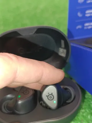 SteelSeries Arctis Gamebuds