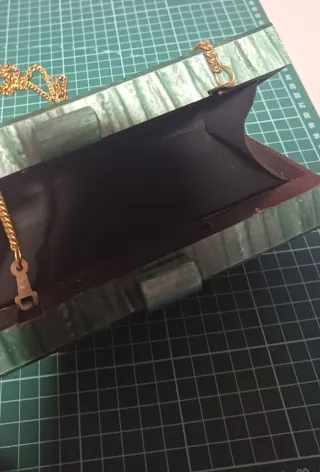 Bolso fiesta exótico verde y dorado