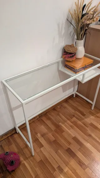 Tocador blanco con cristal