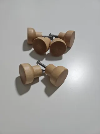 Tiradores madera para cómodas y mesillas