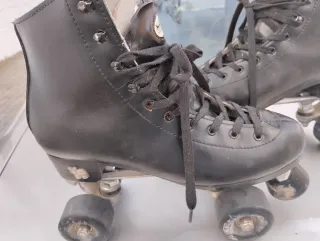 Patines Clásicos Negros Años 70