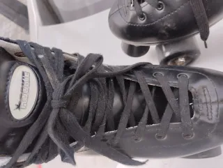 Patines Clásicos Negros Años 70