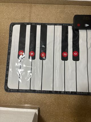 Piano Gigante de Pie