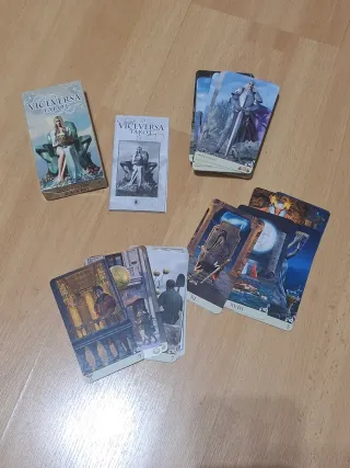 Colección de 9 mazos de Tarot y Oráculo