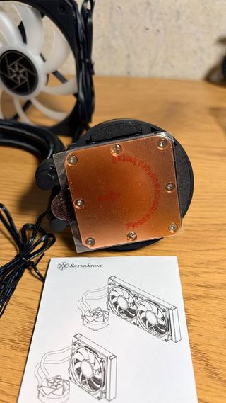 SilverStone VIDA 120 Slim – Refrigeración líquida