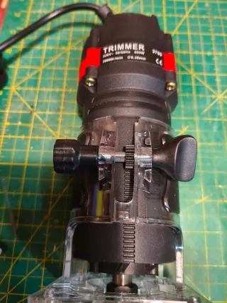 Mini fresadora eléctrica 800W + accesorios