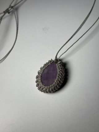 Ciondolo Ametista Naturale Macramè