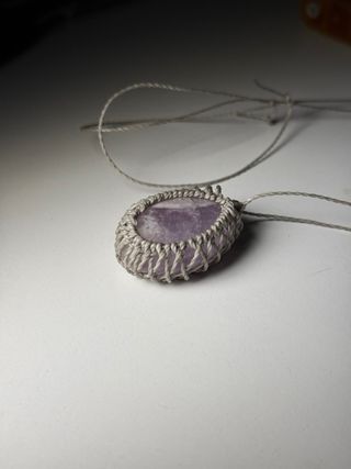 Ciondolo Ametista Naturale Macramè