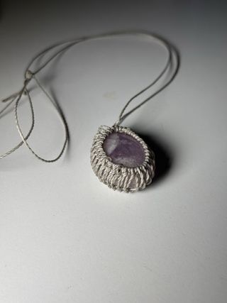 Ciondolo Ametista Naturale Macramè