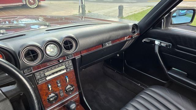 Mercedes-Benz  500SL R107  1986 Unidad Excepcional