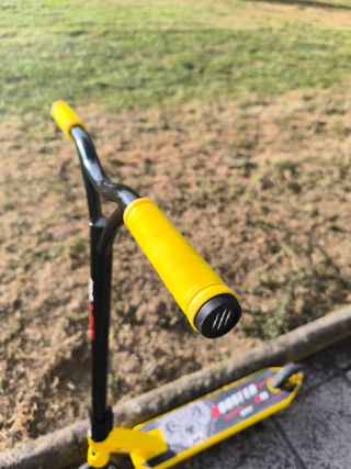 Patinete Bestial Wolf Booster B18 Freestyle Amaril