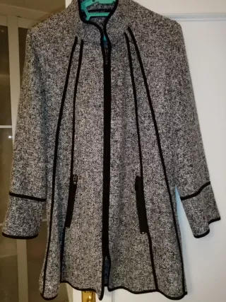 Abrigo gris jaspeado corte evasé Talla XL