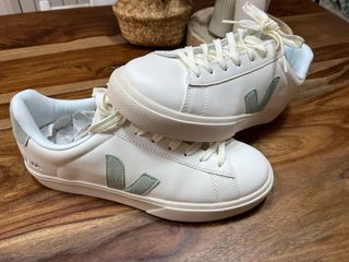 Zapatillas Veja Talla 45 Blancas y Verdes