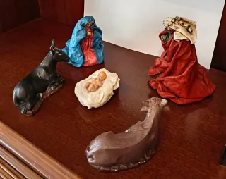 Belén figuras escayola y tela pintadas a mano.