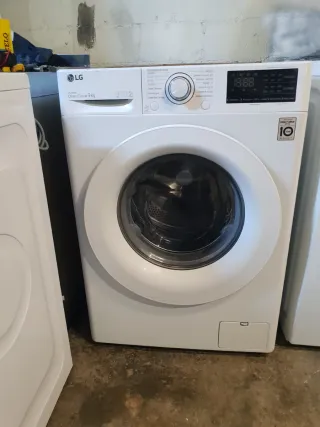 Lavadora LG 9kg Direct Drive Blanca 641393240