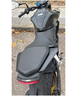 Honda CB125R Neo Sport Café Moto.