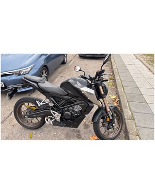 Honda CB125R Neo Sport Café Moto.