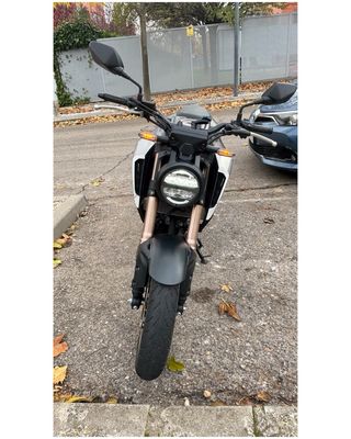 Honda CB125R Neo Sport Café Moto.