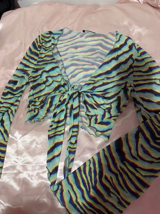 Camiseta nudo semitransparente multicolor