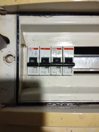 Cuadro Eléctrico con Tomas