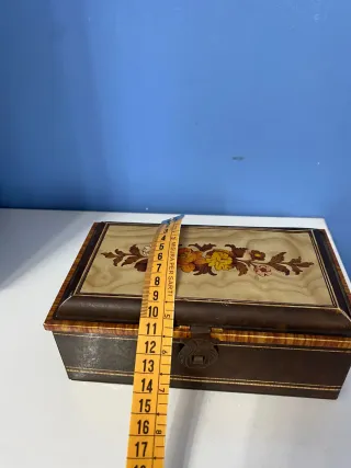 Scatola in latta stile Sorrentino