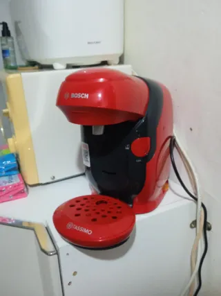 Cafetera Bosch Tassimo Roja
