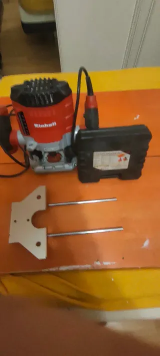 Fresadora Einhell + 15 fresas - 1.100W