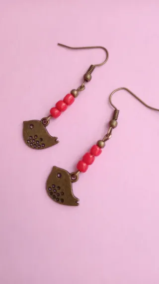 Pendientes Pájaro con cuentas rojas