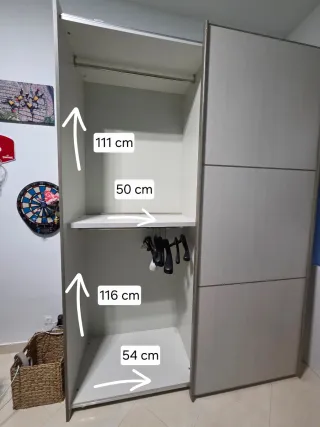 Armadio cassettiera libreria e tavolo con 4 sedie