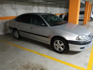 Toyota Avensis 2001