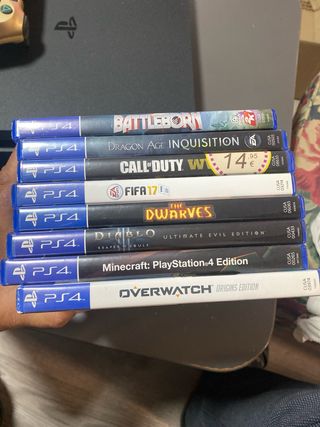PS4 + 2 Mandos + 15 Juegos