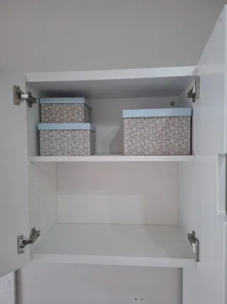 Mueble de almacenaje blanco