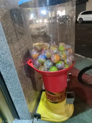 Máquina de bolas no tenemos llave