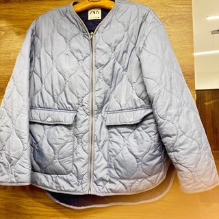 Chaqueta Zara larga acolchada azul