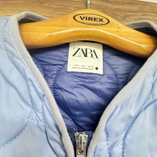 Chaqueta Zara larga acolchada azul