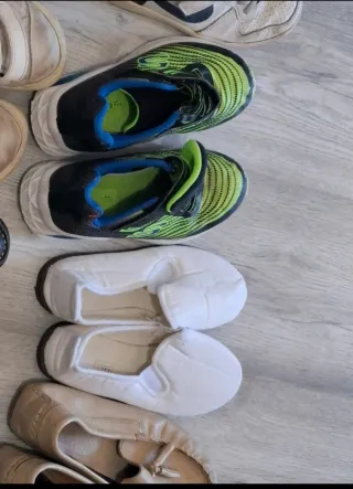 Lote de zapatos variados