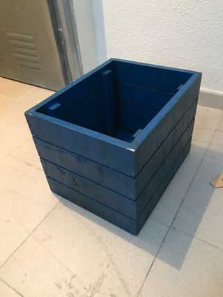 Caja de madera azul para decoración