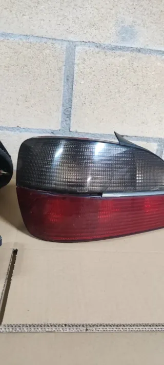 Piloto trasero Peugeot 306 Sedán