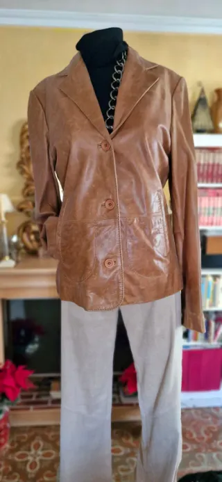 Americana de piel de calidad