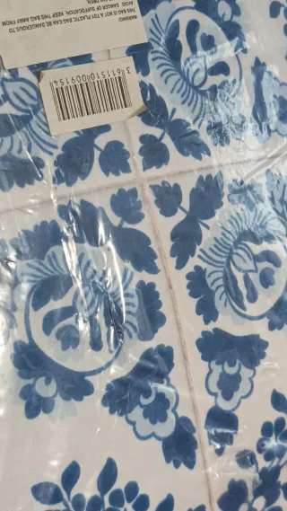 Cuscino con stampa piastrelle blu e bianco