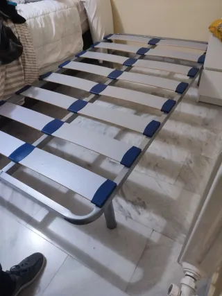 2 Somieres de 110cm con patas