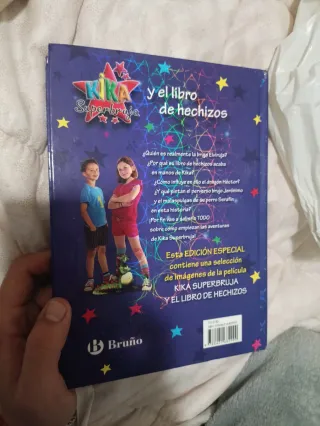 Kika Superbruja y el libro de hechizos (EDICIÓN...