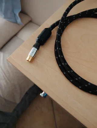 TV Samsung 55 4K HDR + Cavo Antenna Oehlbach