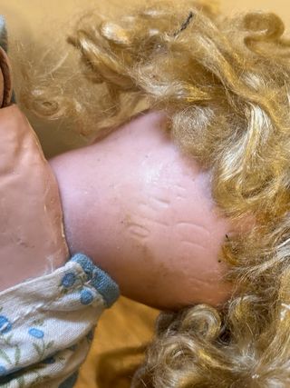 Antigua muñeca Año1918-1920, articulada con cabeza