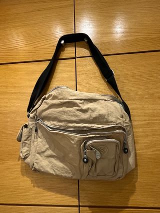 Bolso Kipling Beige y Negro