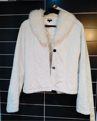 Chaqueta blanca cuello pelo Talla S