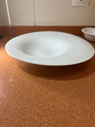 Fuente y bols de porcelana blanca