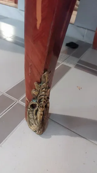 MESA DE CAOBA CON MARQUERETERIA  siglo XIX