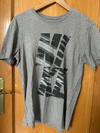 Camiseta Nike Gris Talla M Hombre