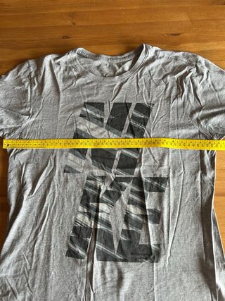 Camiseta Nike Gris Talla M Hombre
